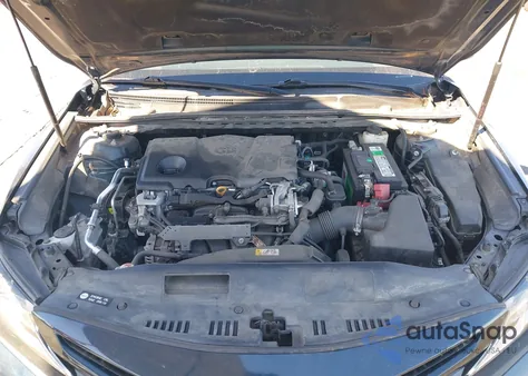 2018 Toyota Camry Se z USA, uszkodzony, nr VIN 4T1B11HK7JU574375